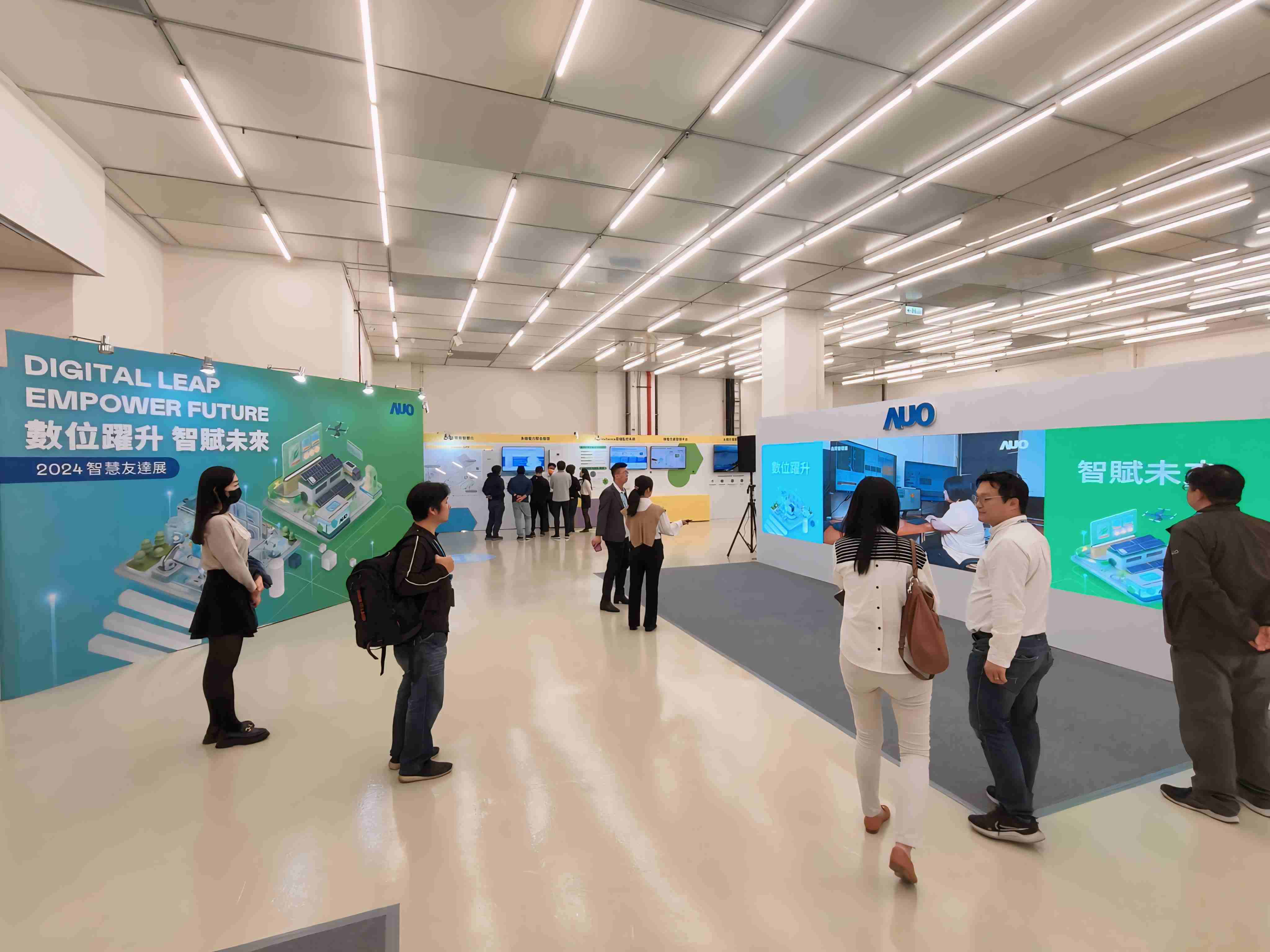 2024智能尊时凯龙展邀集生态圈伙伴共同参展，，从数字应用、、、、净零减碳到能源发展，，创造全方位永续商机，，，携手生态圈伙伴迈向永续未来